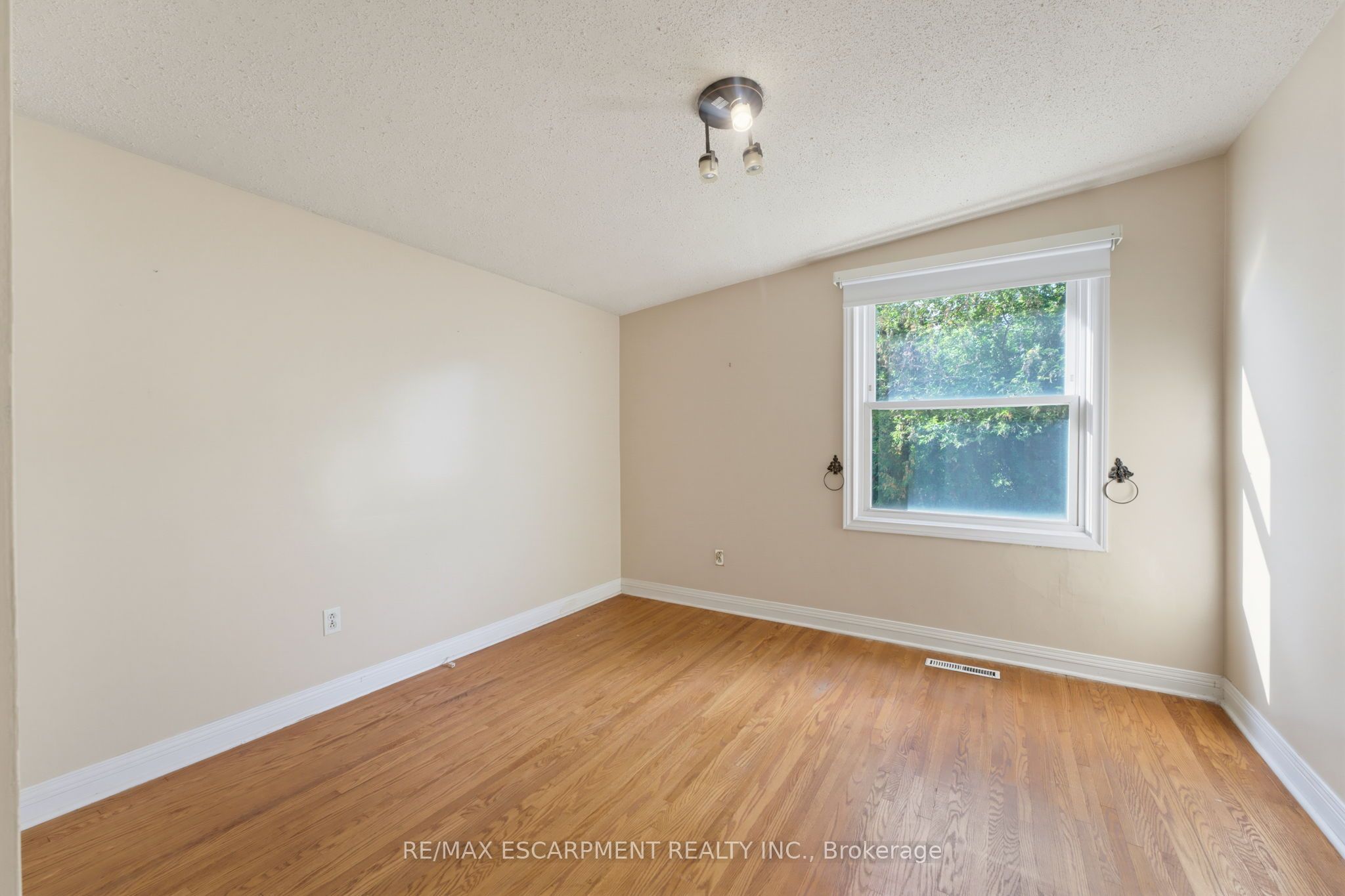 34 Fielding Crescent Property Photo 17