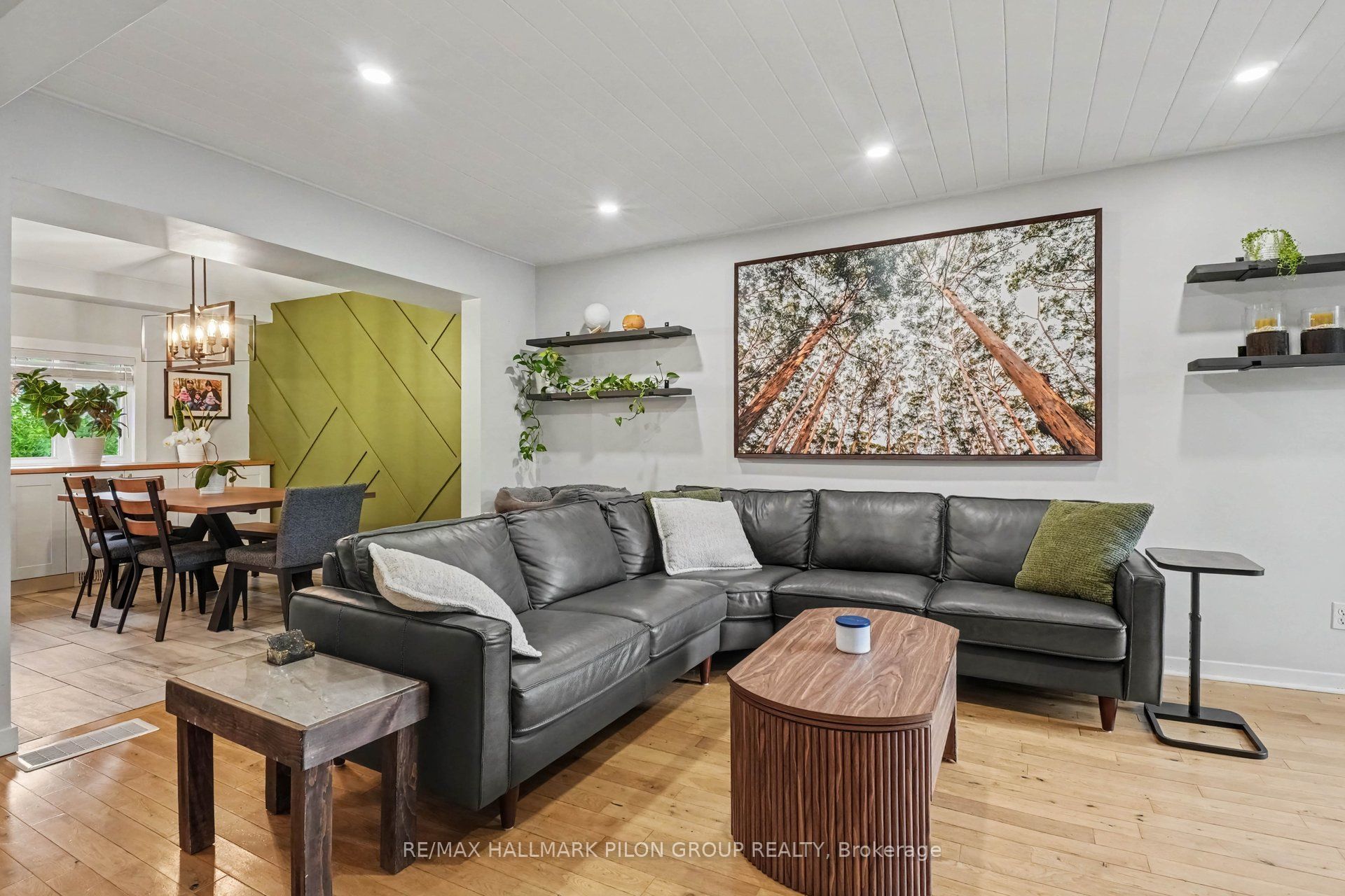 1515 Thurlow Street Property Photo 2