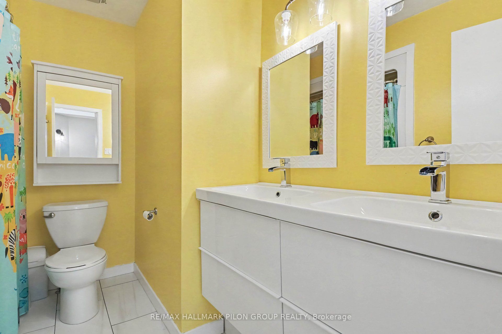 1515 Thurlow Street Property Photo 15