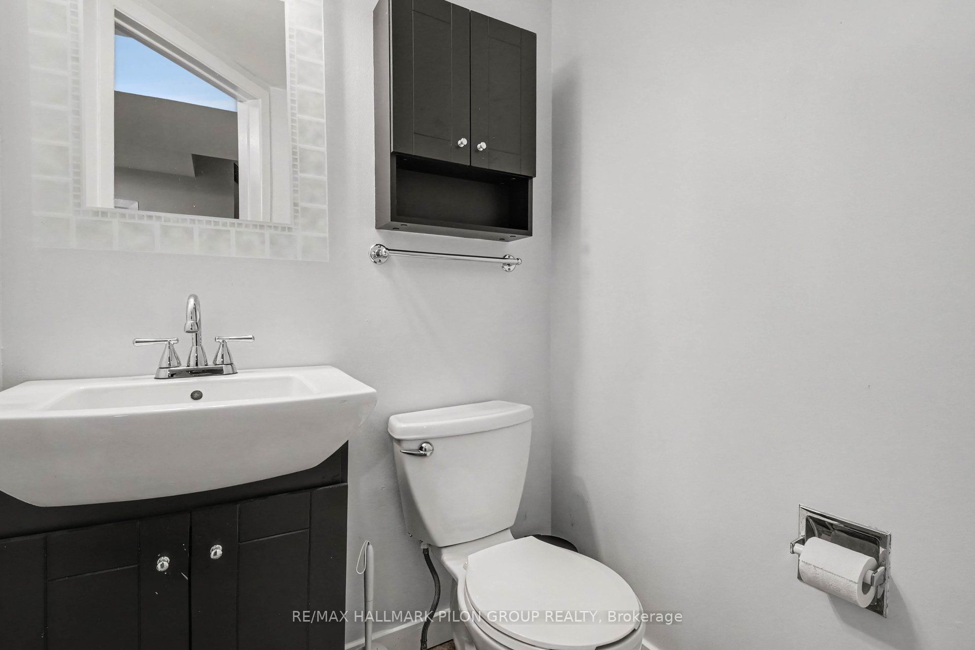 1515 Thurlow Street Property Photo 18
