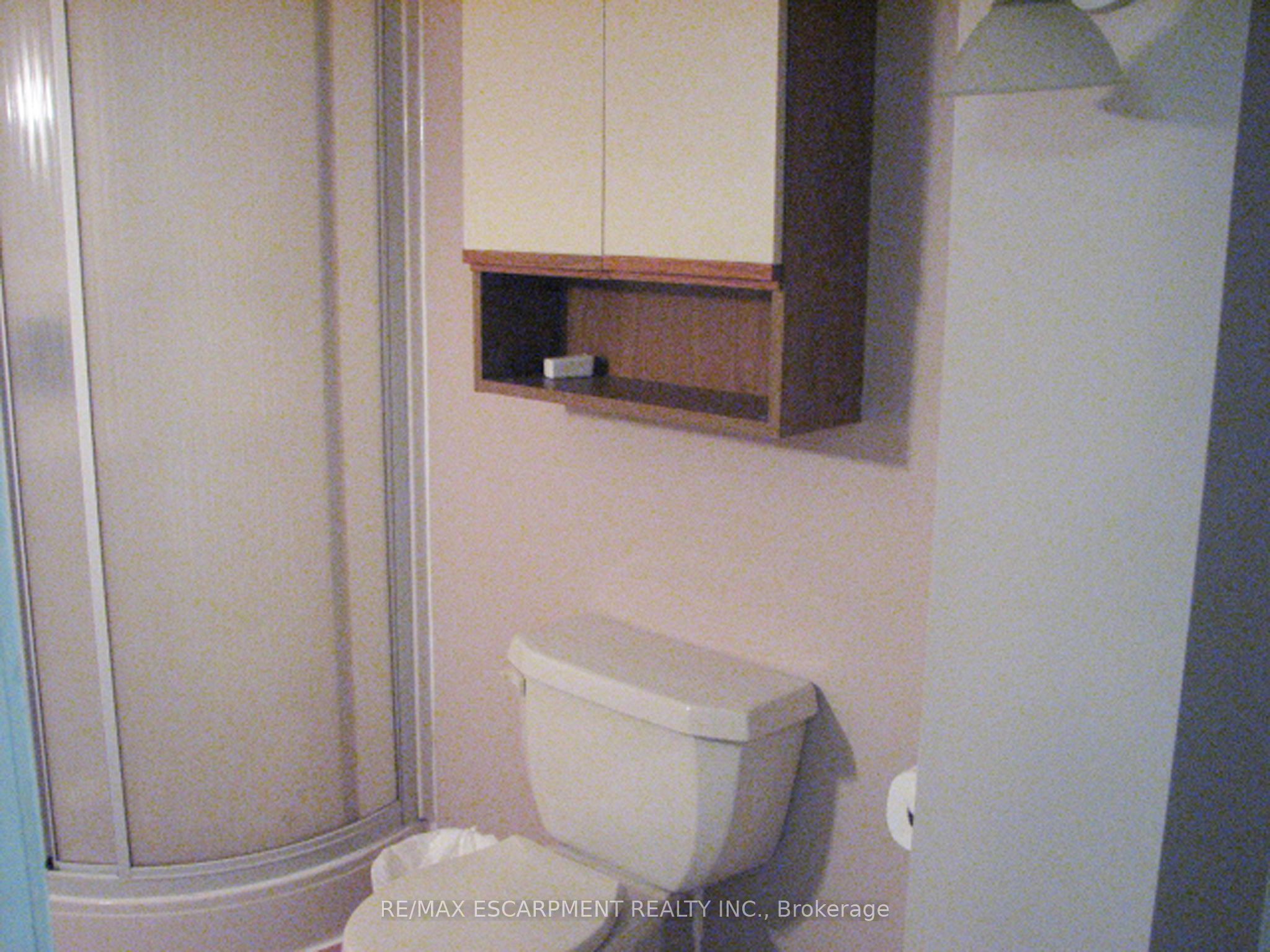 115 King Street E Property Photo 12