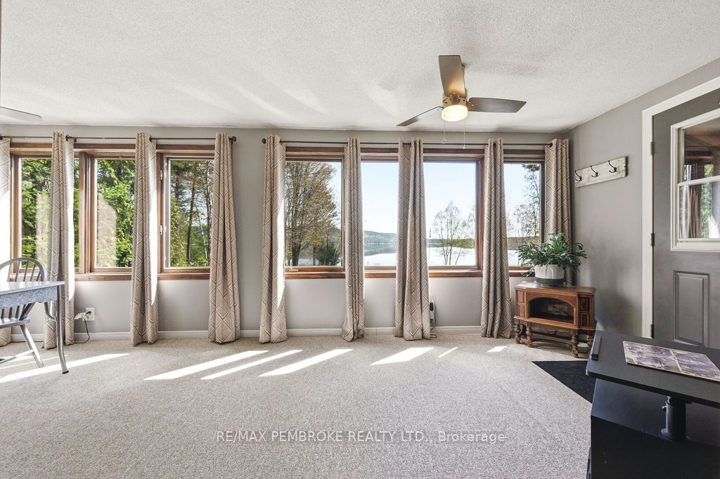 634 Goldfinch Way Property Photo 15