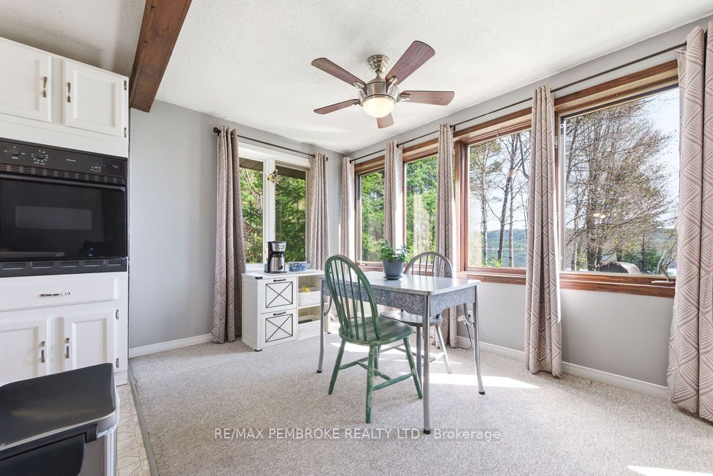 634 Goldfinch Way Property Photo 17