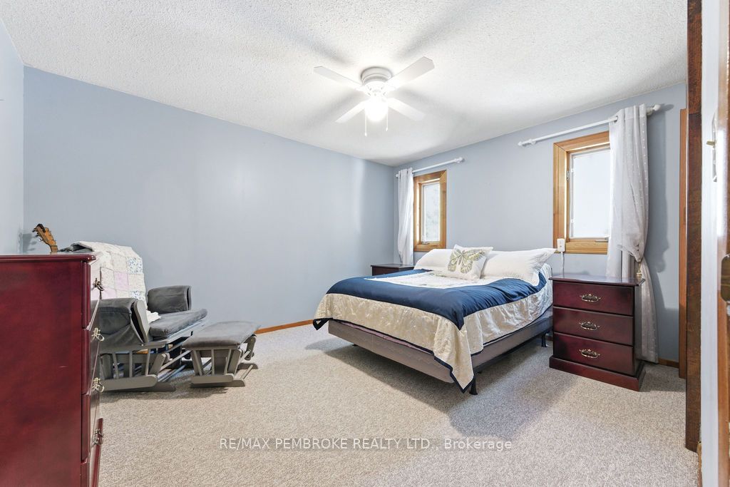 634 Goldfinch Way Property Photo 27