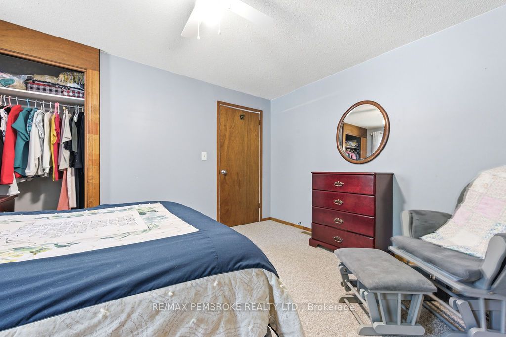 634 Goldfinch Way Property Photo 28