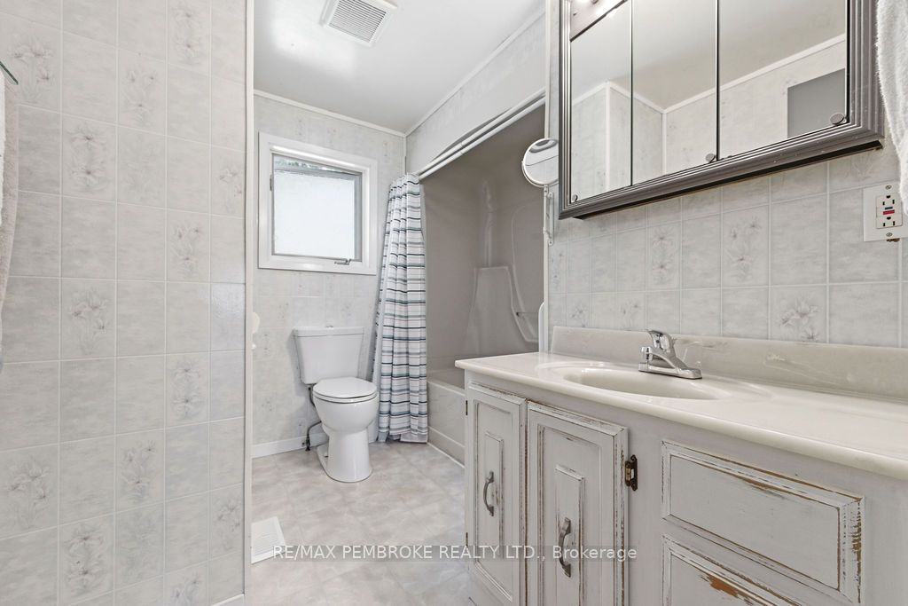 634 Goldfinch Way Property Photo 30