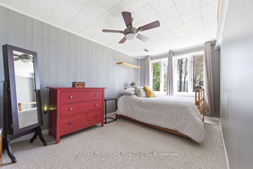 634 Goldfinch Way Property Photo 34