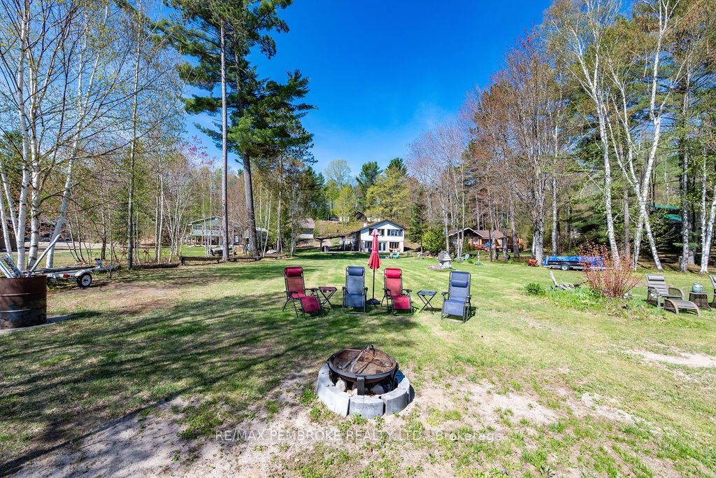 634 Goldfinch Way Property Photo 38