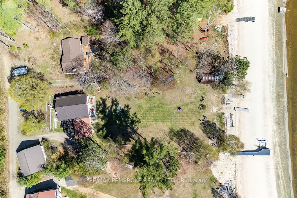 634 Goldfinch Way Property Photo 40