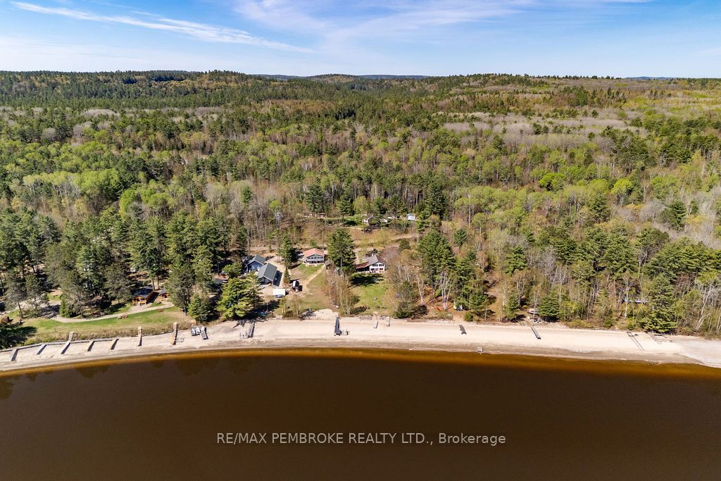 634 Goldfinch Way Property Photo 46