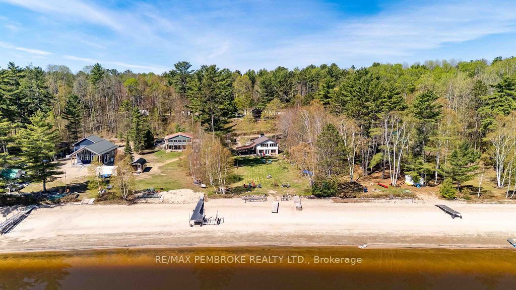 634 Goldfinch Way Property Photo 47