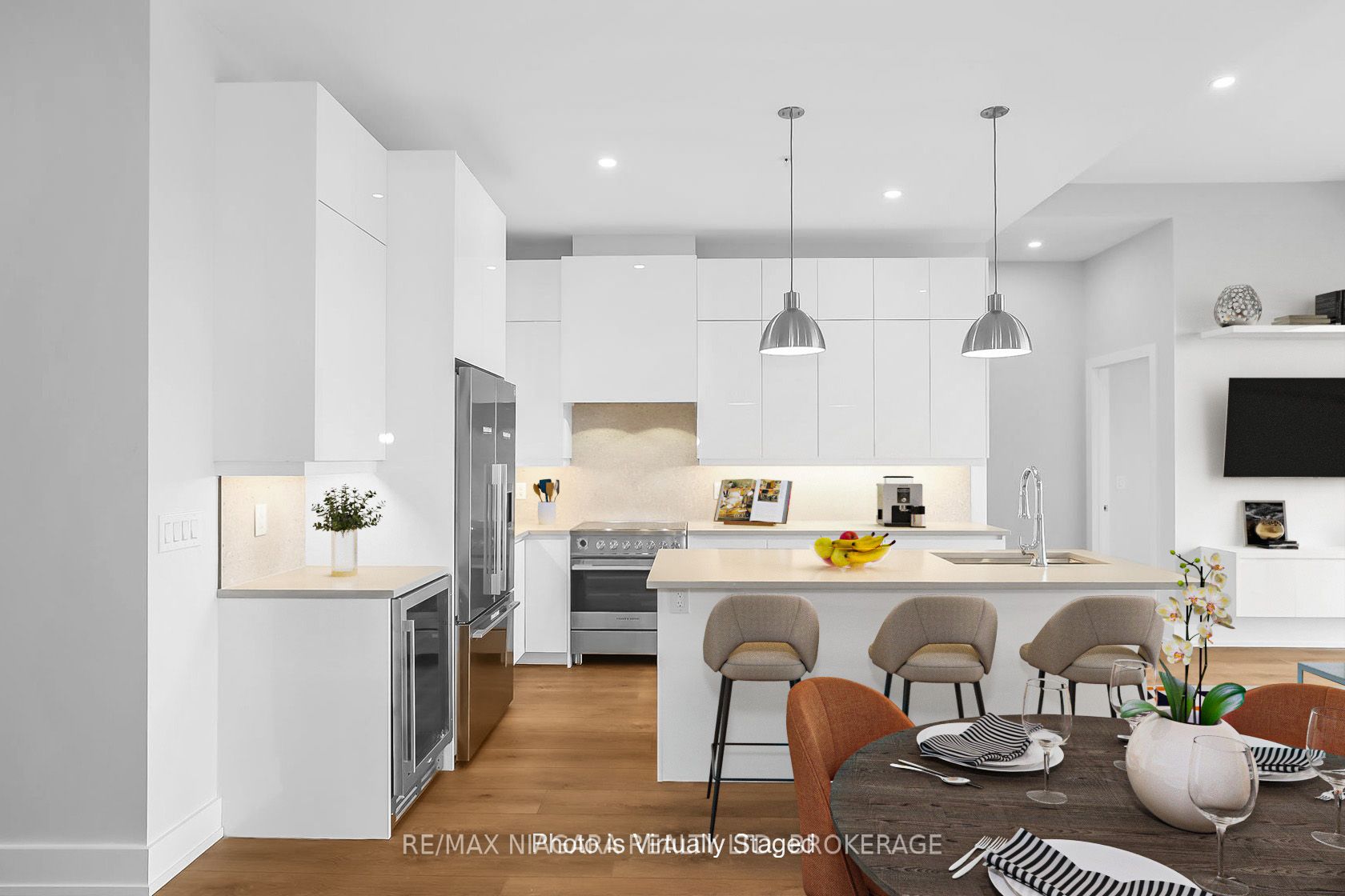 77 Yates Street 505 Property Photo 6