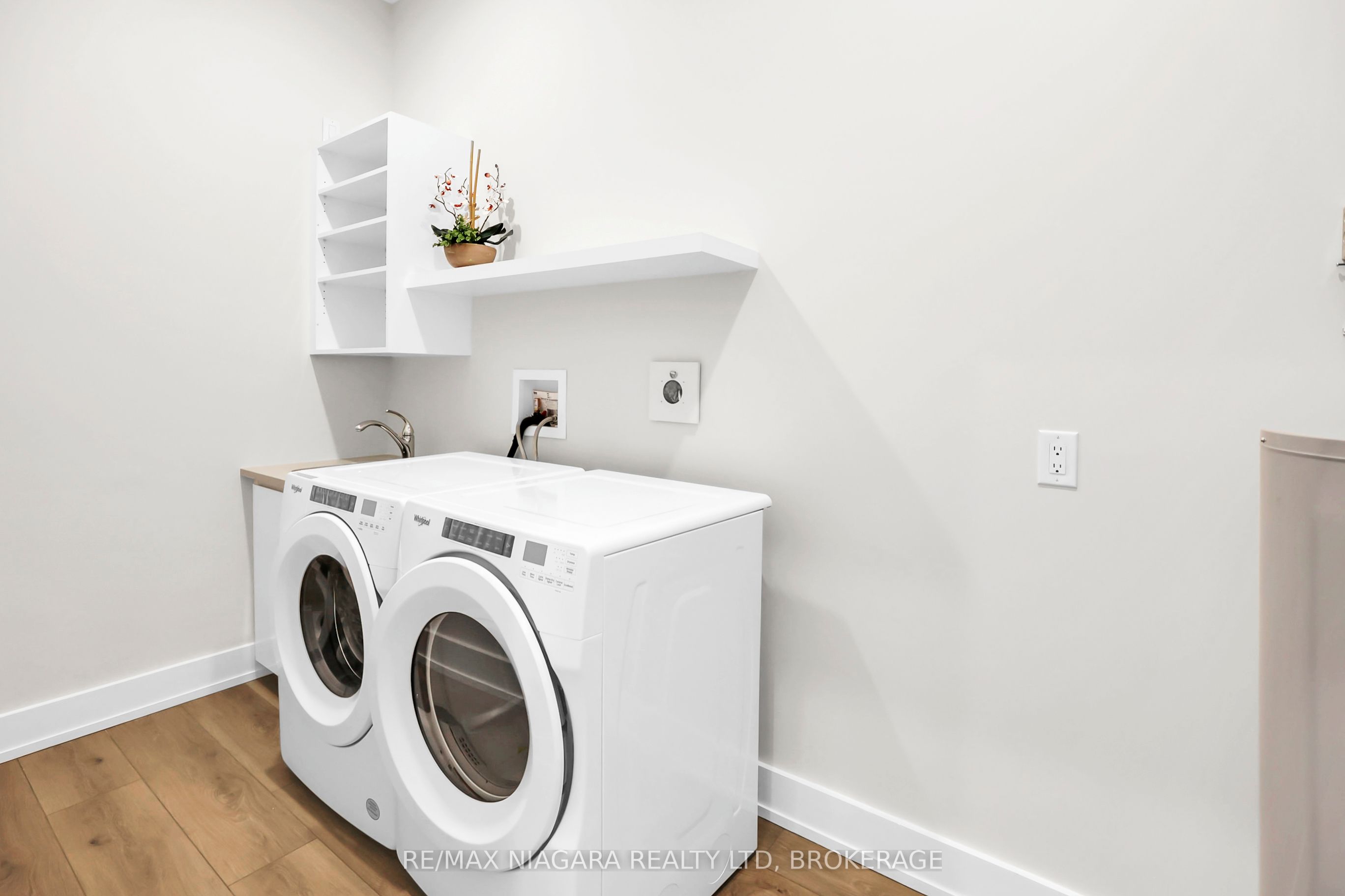 77 Yates Street 505 Property Photo 24