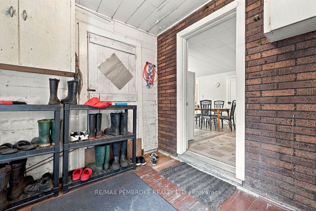 40513 17 Highway Property Photo 8