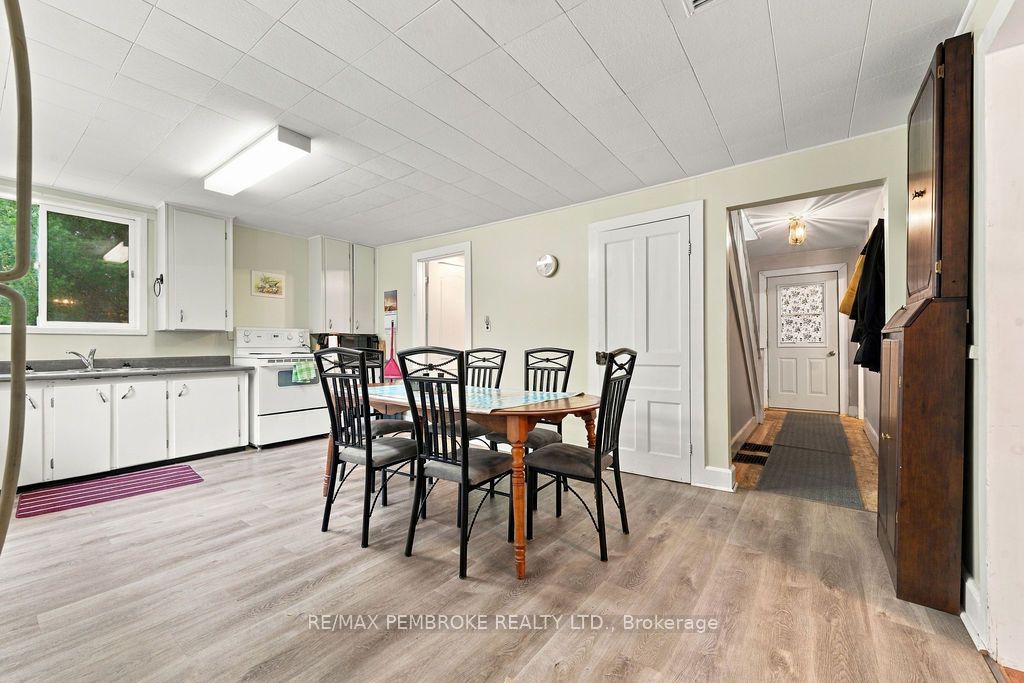 40513 17 Highway Property Photo 9