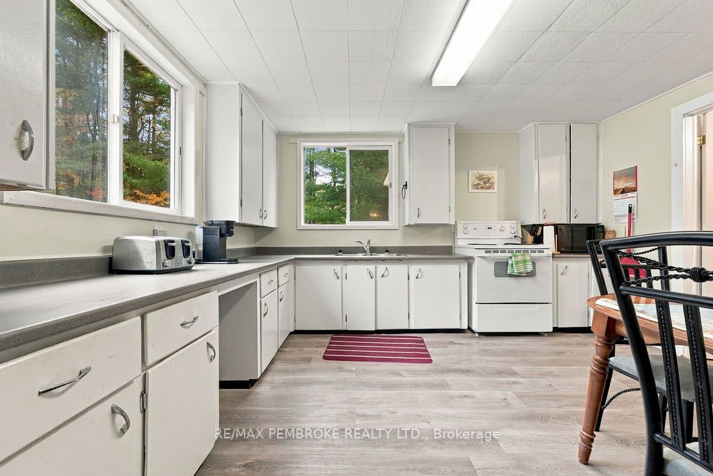 40513 17 Highway Property Photo 10