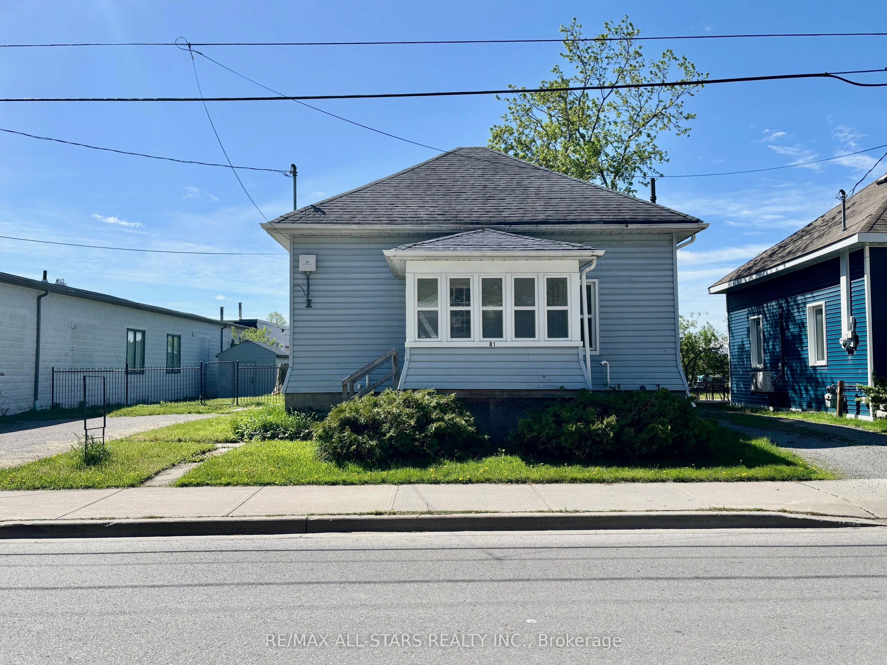 81 Durham Street W Property Photo 2