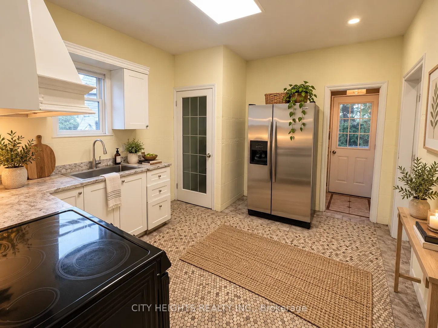 1238 York Street Property Photo 5