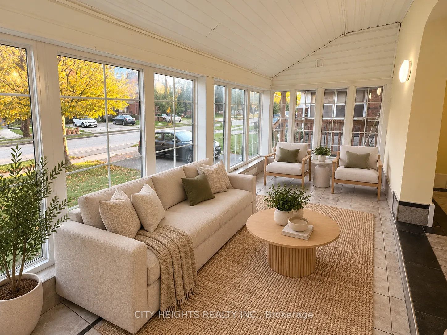 1238 York Street Property Photo 6