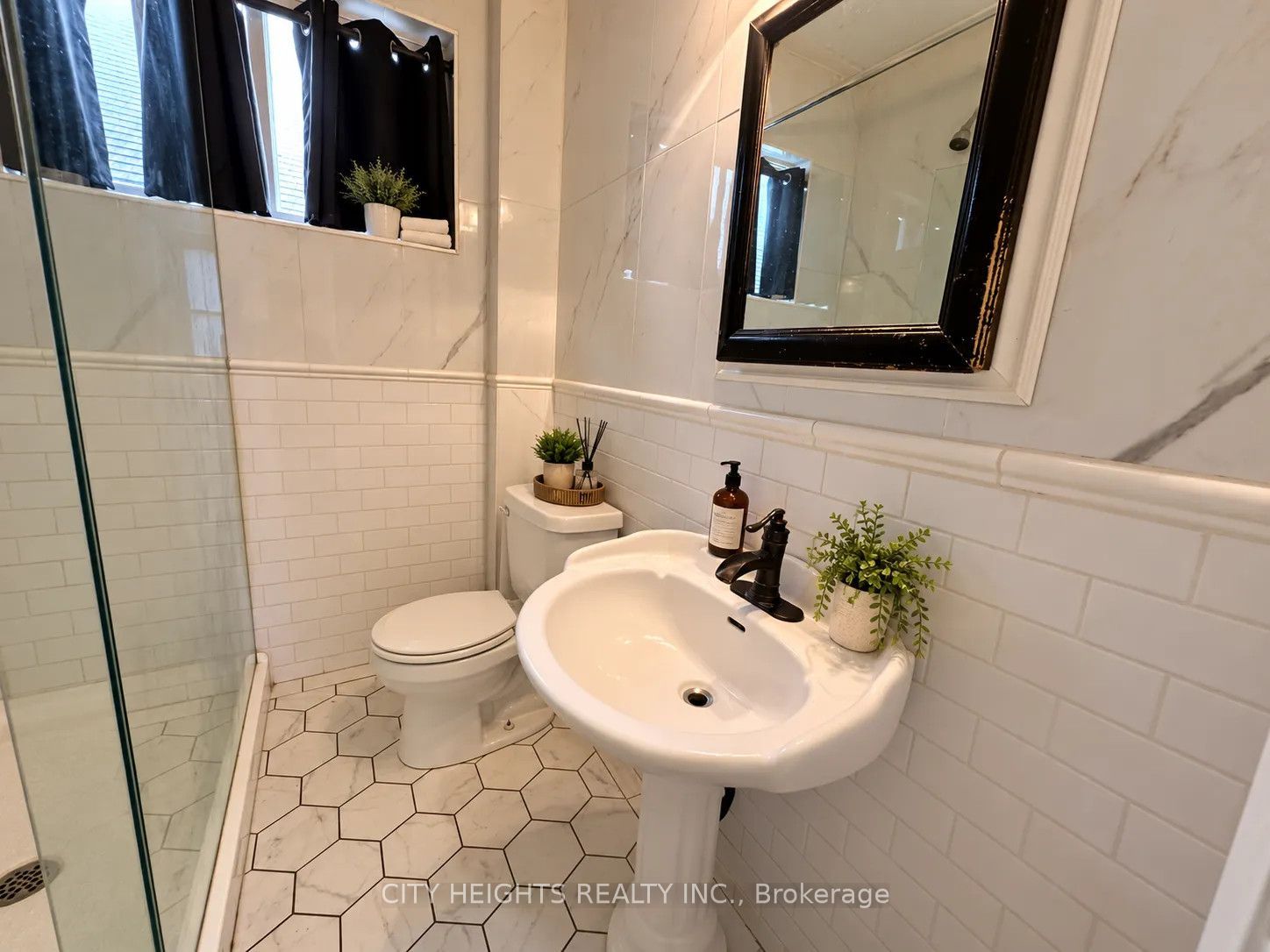 1238 York Street Property Photo 8
