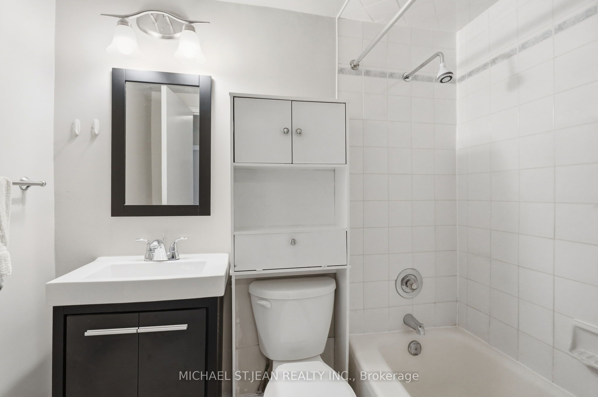 81 Charlton Avenue E 904 Property Photo 18