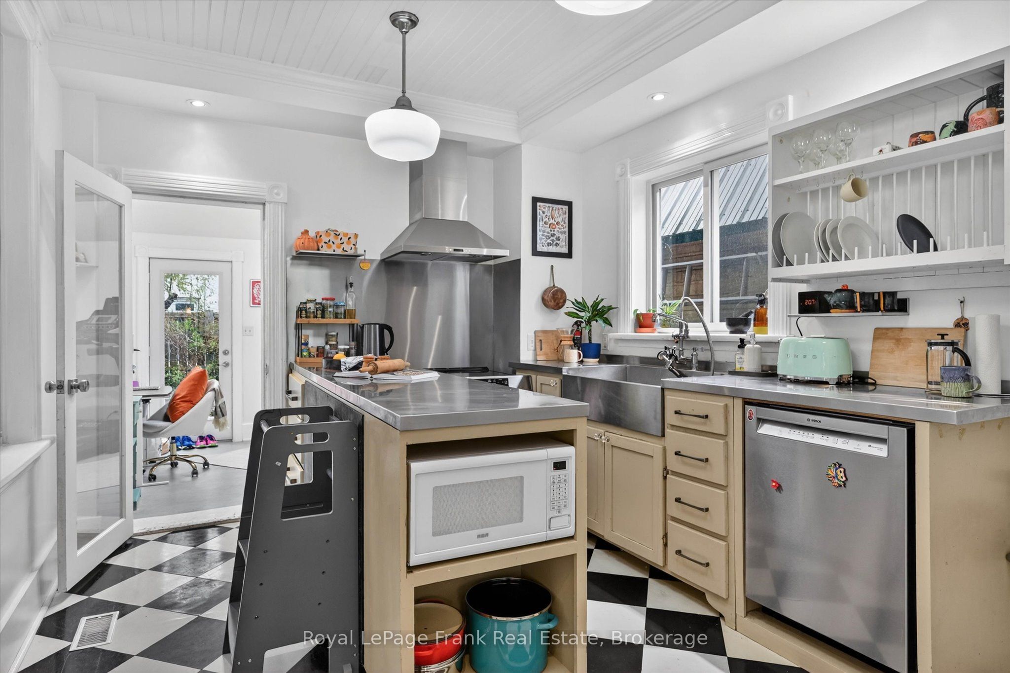 273 William Street Property Photo 11