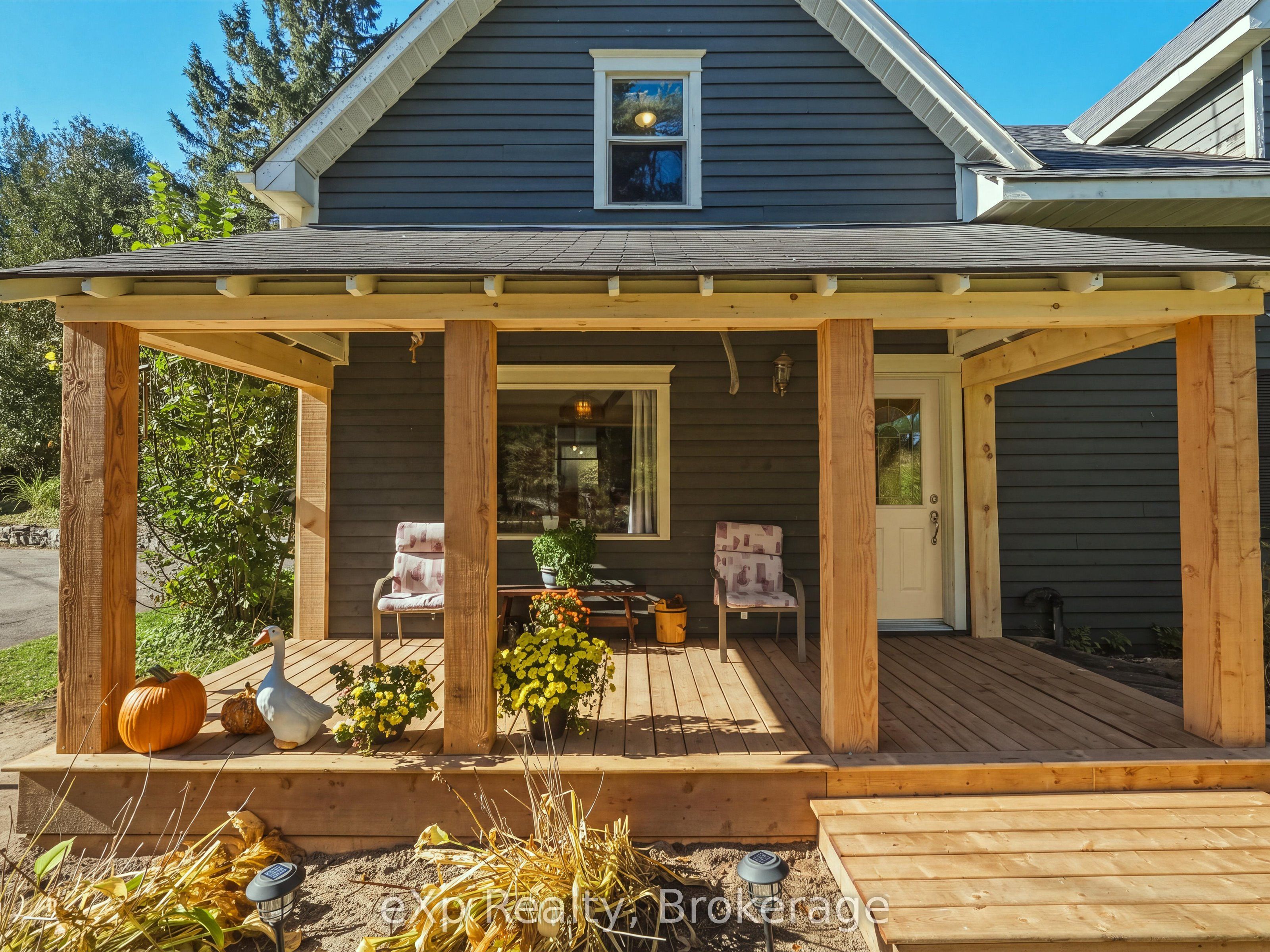 1002 Silver Lake Road Property Photo 3