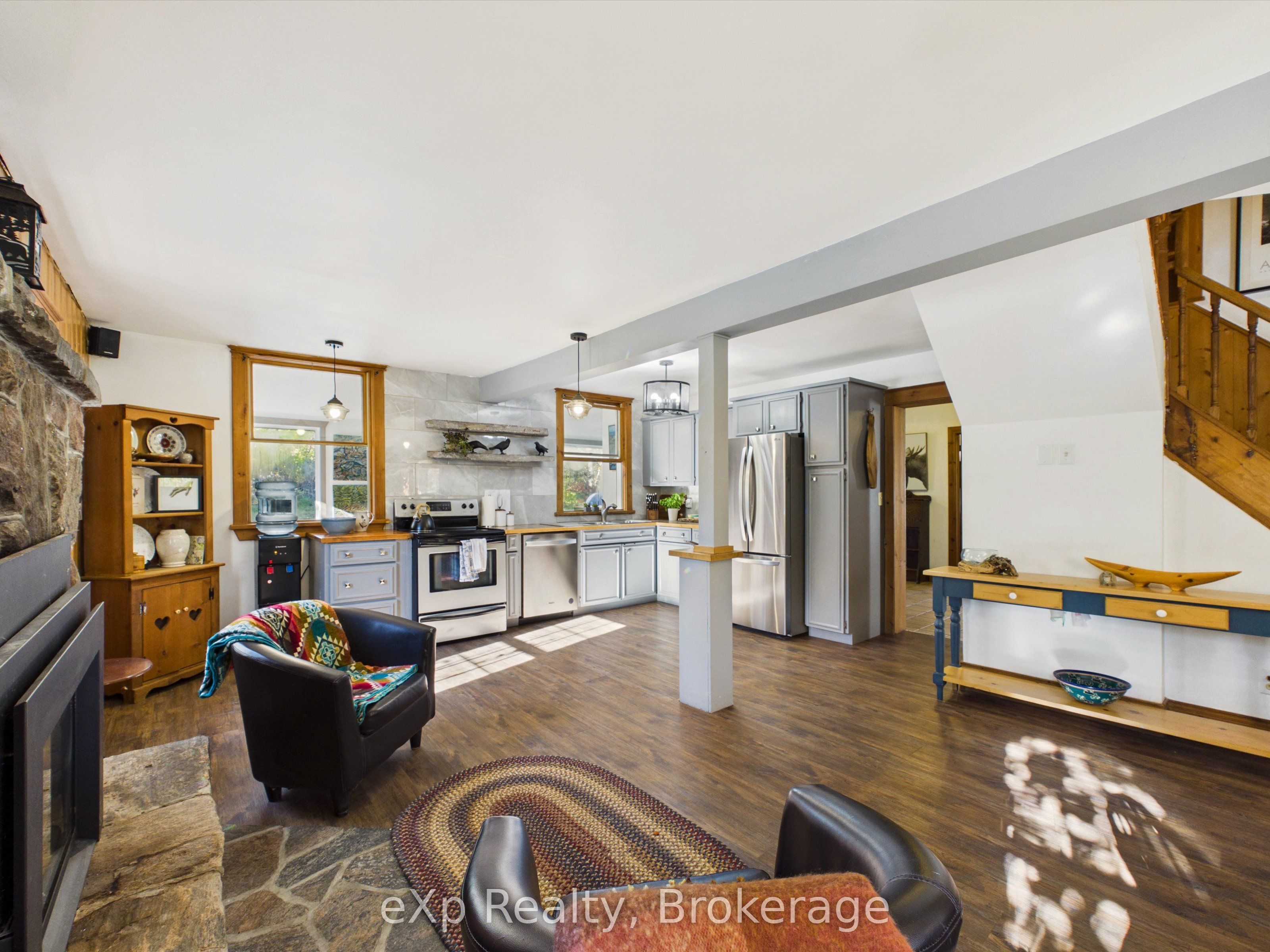 1002 Silver Lake Road Property Photo 8
