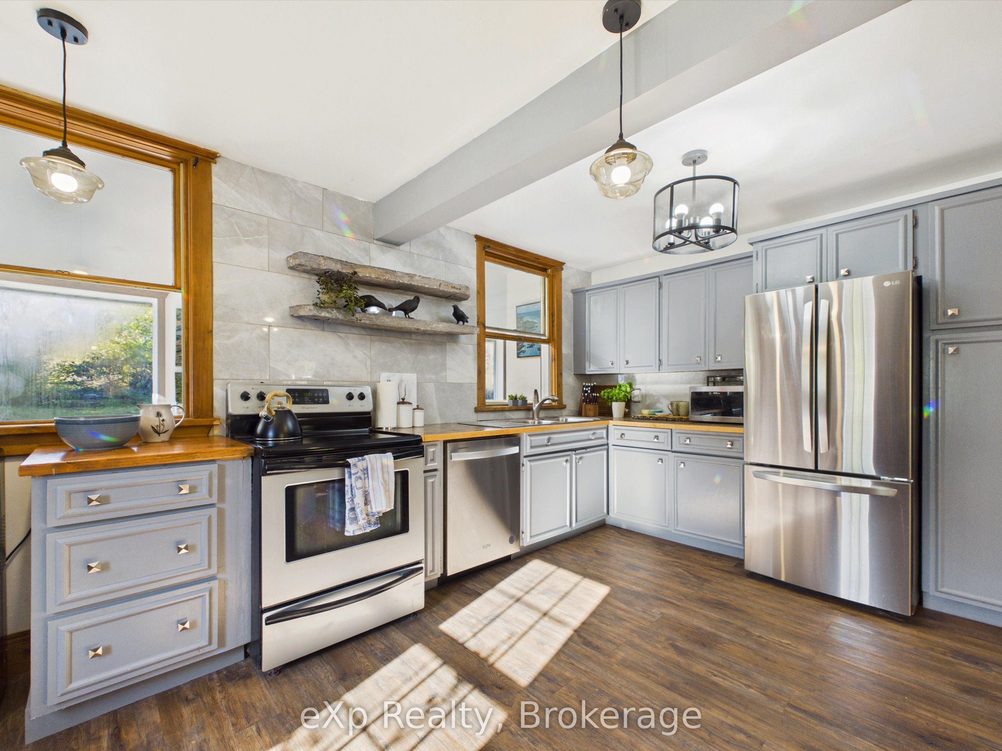 1002 Silver Lake Road Property Photo 11