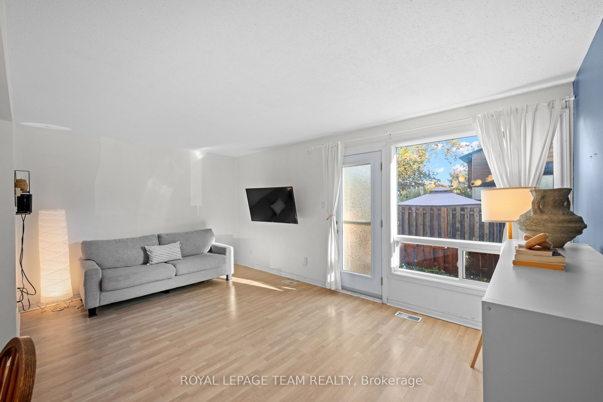 61 Mcclintock Way 92 Property Photo 6
