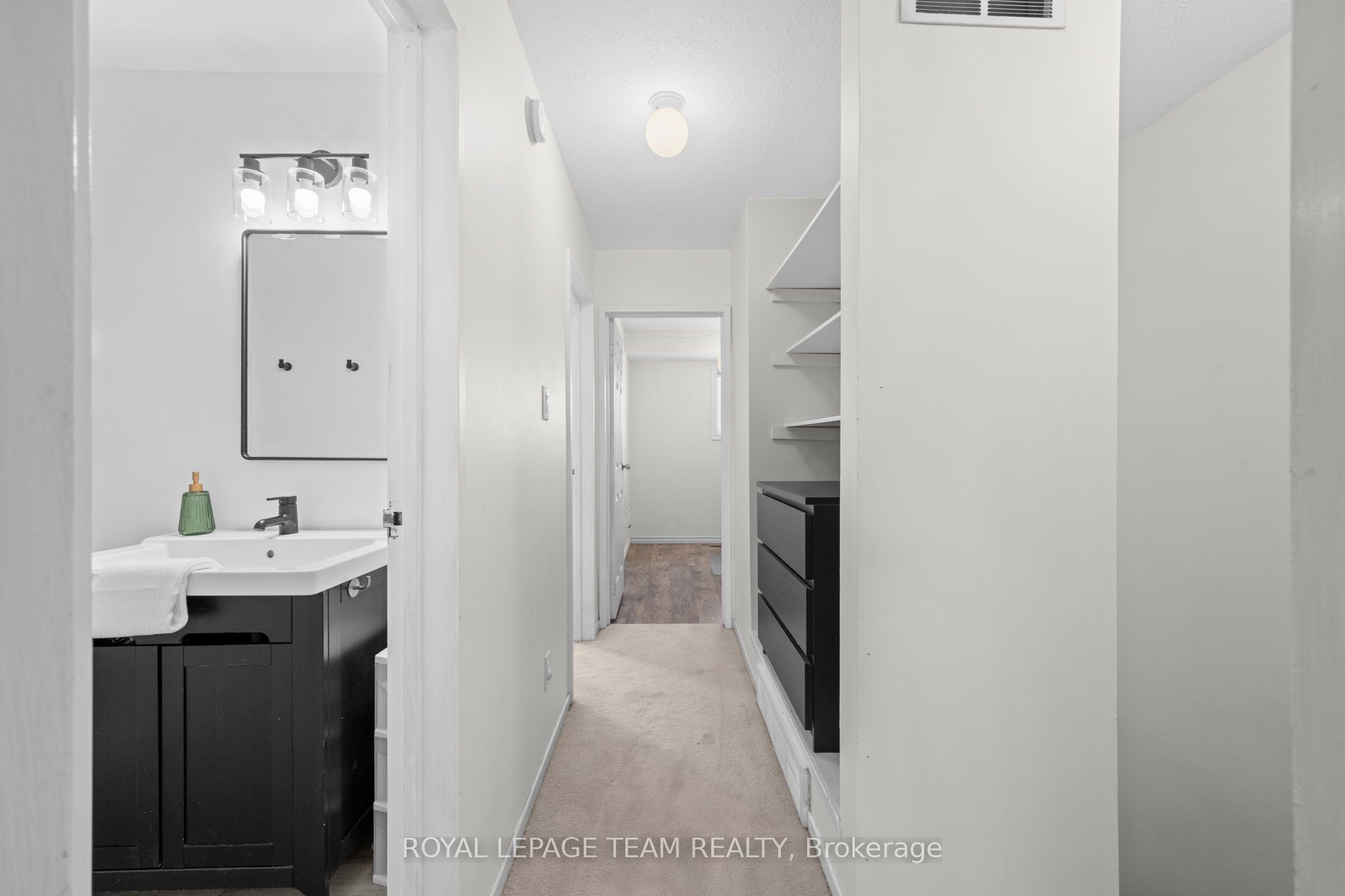 61 Mcclintock Way 92 Property Photo 10