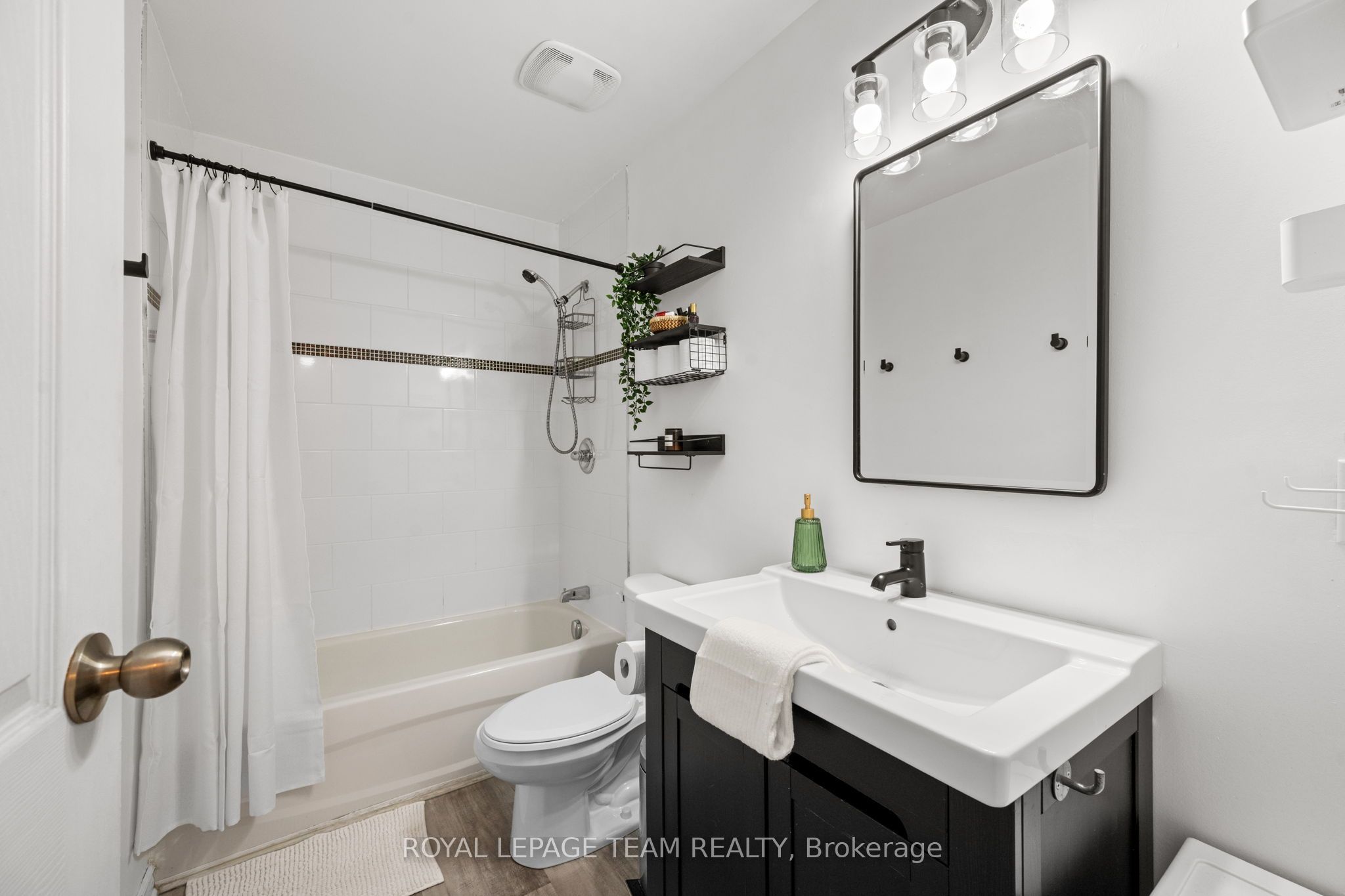 61 Mcclintock Way 92 Property Photo 11
