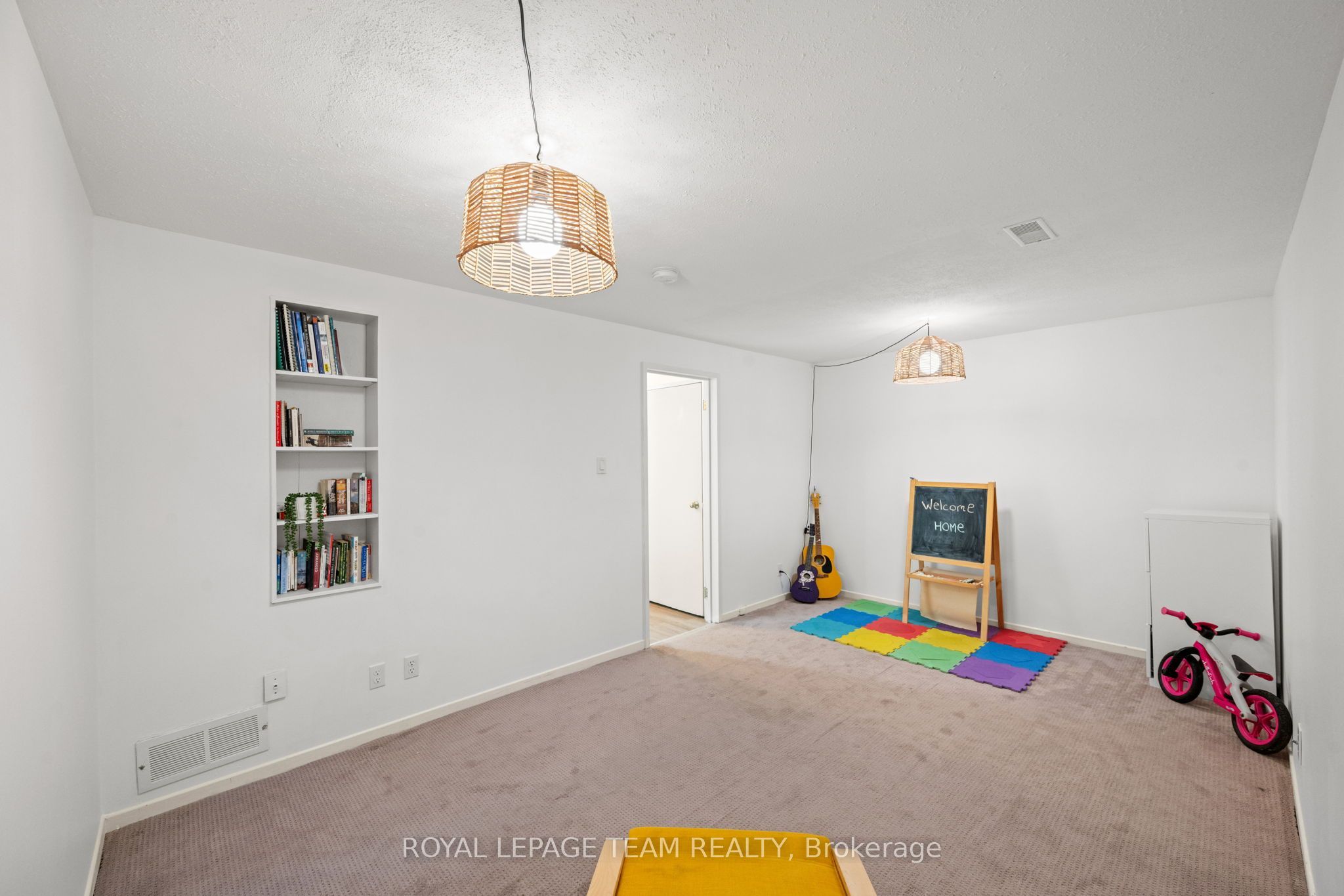 61 Mcclintock Way 92 Property Photo 19