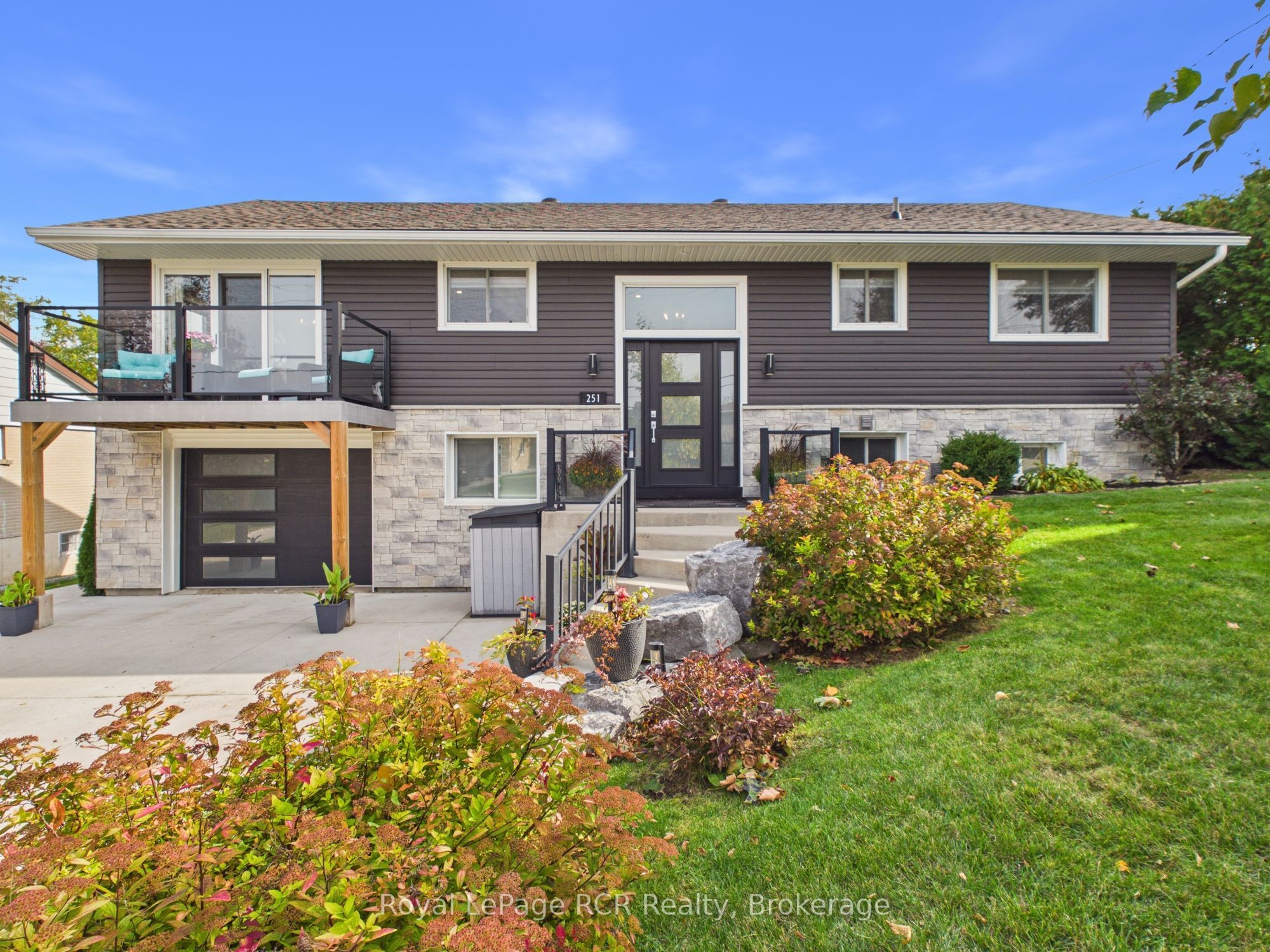 251 Pearson Street Property Photo 1