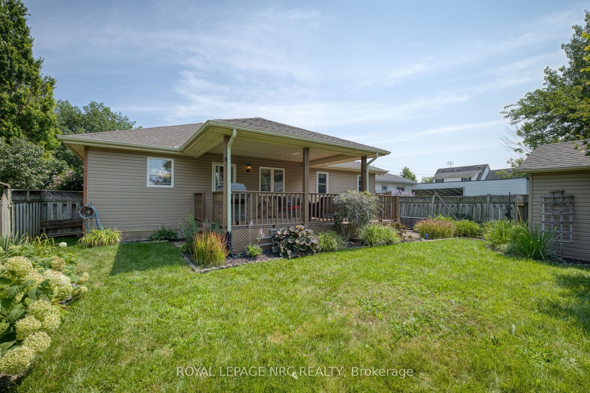 173 First Street Louth Street Property Photo 44