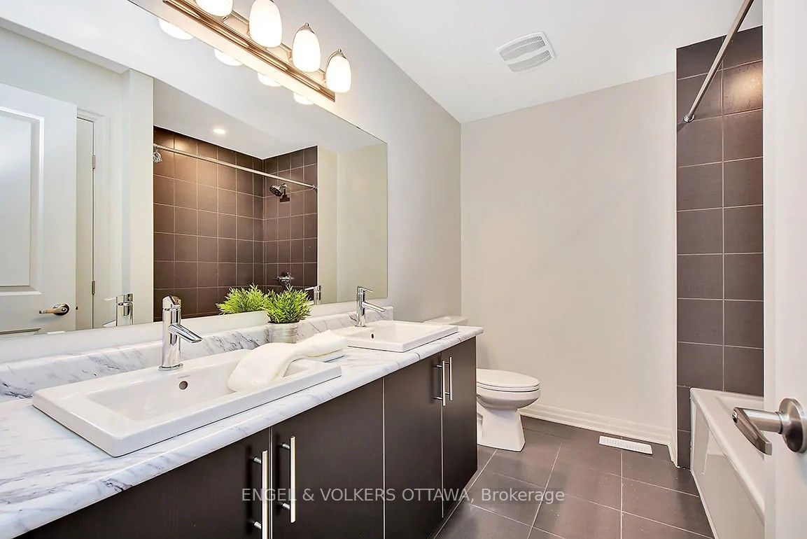 165 Overberg Way Property Photo 27