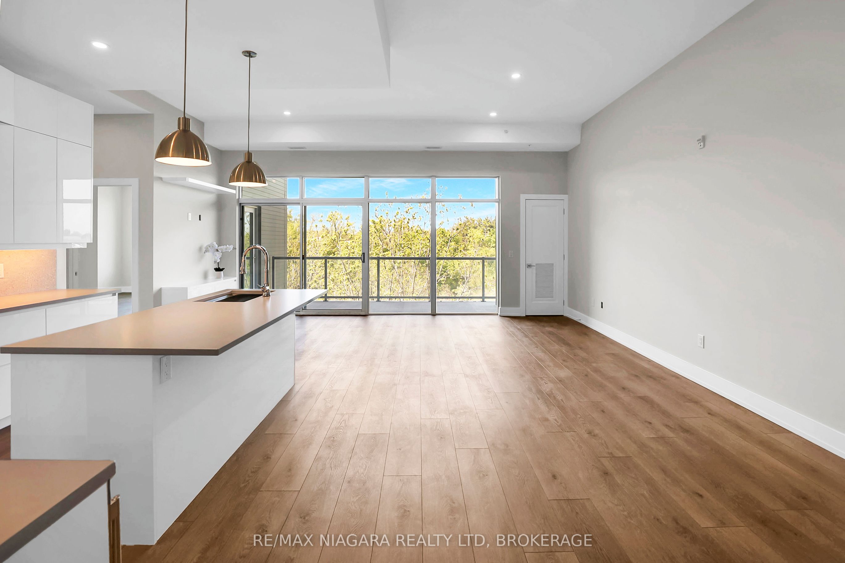 77 Yates Street 505 Property Photo 11
