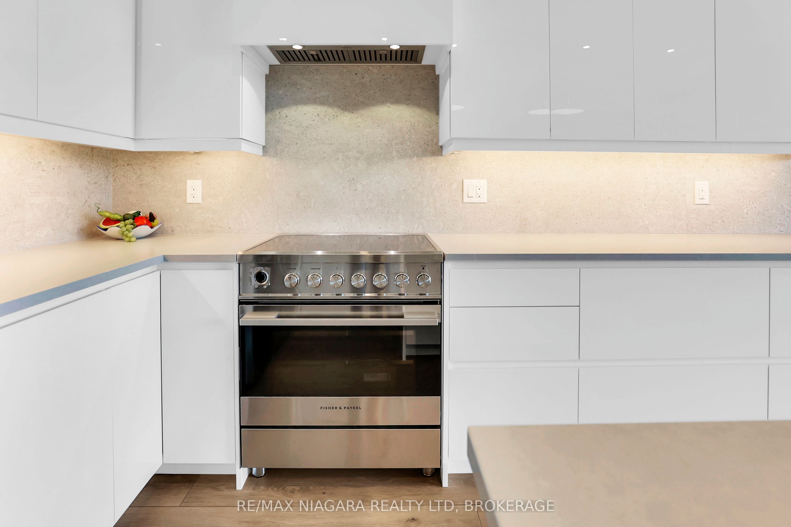 77 Yates Street 505 Property Photo 20