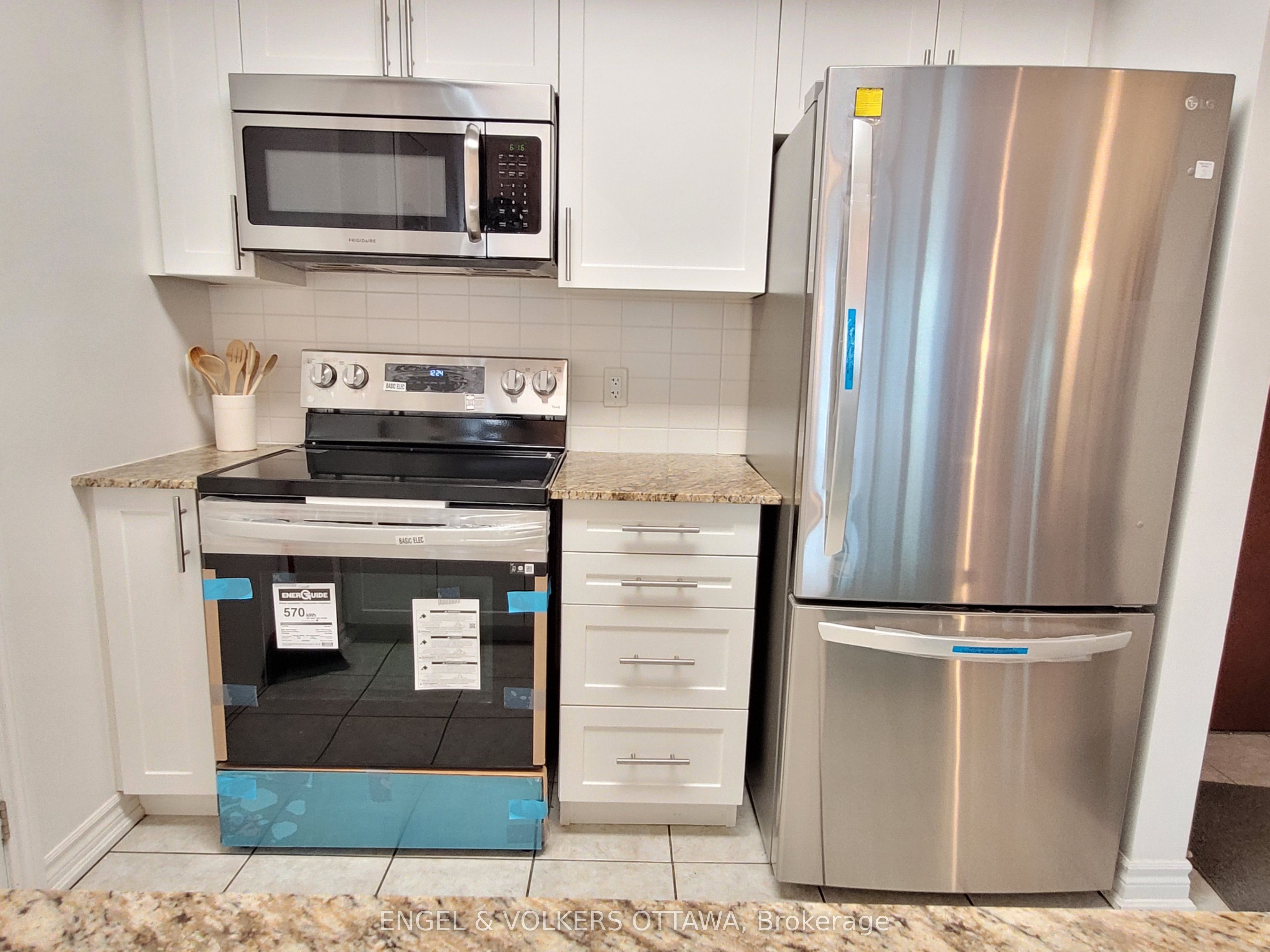 234 Rideau Street 607 Property Photo 8