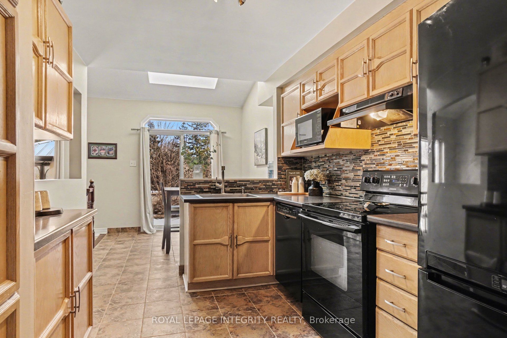 52 Blackdome Crescent Property Photo 8