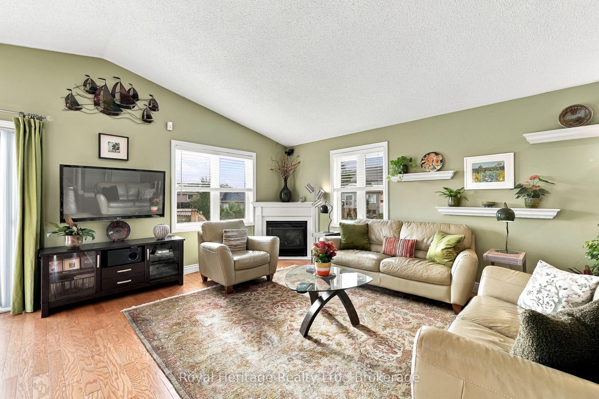 6 Quick Lane Property Photo 3