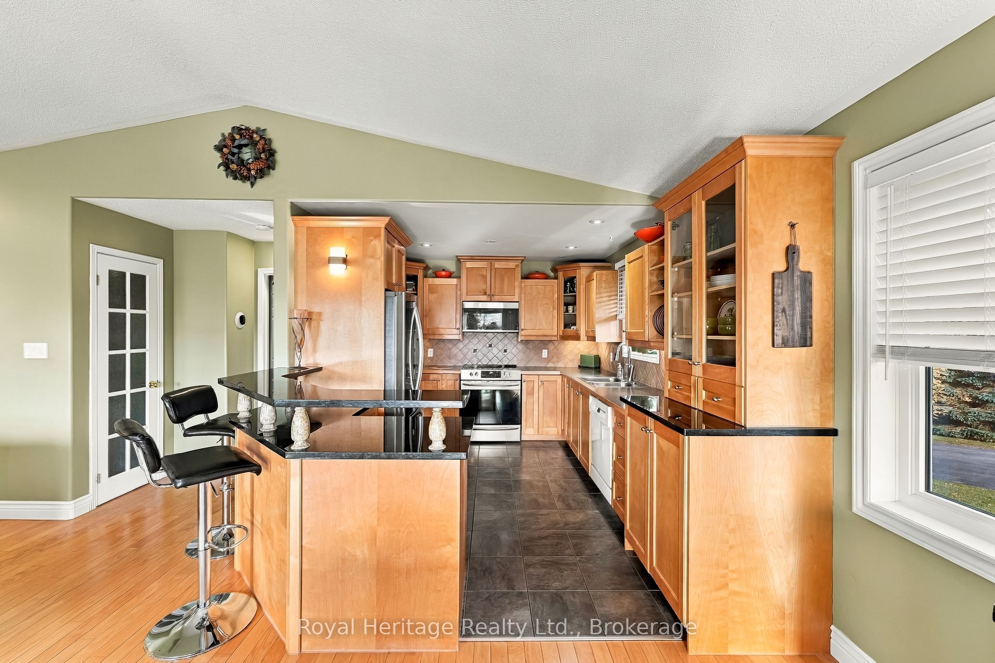 6 Quick Lane Property Photo 7