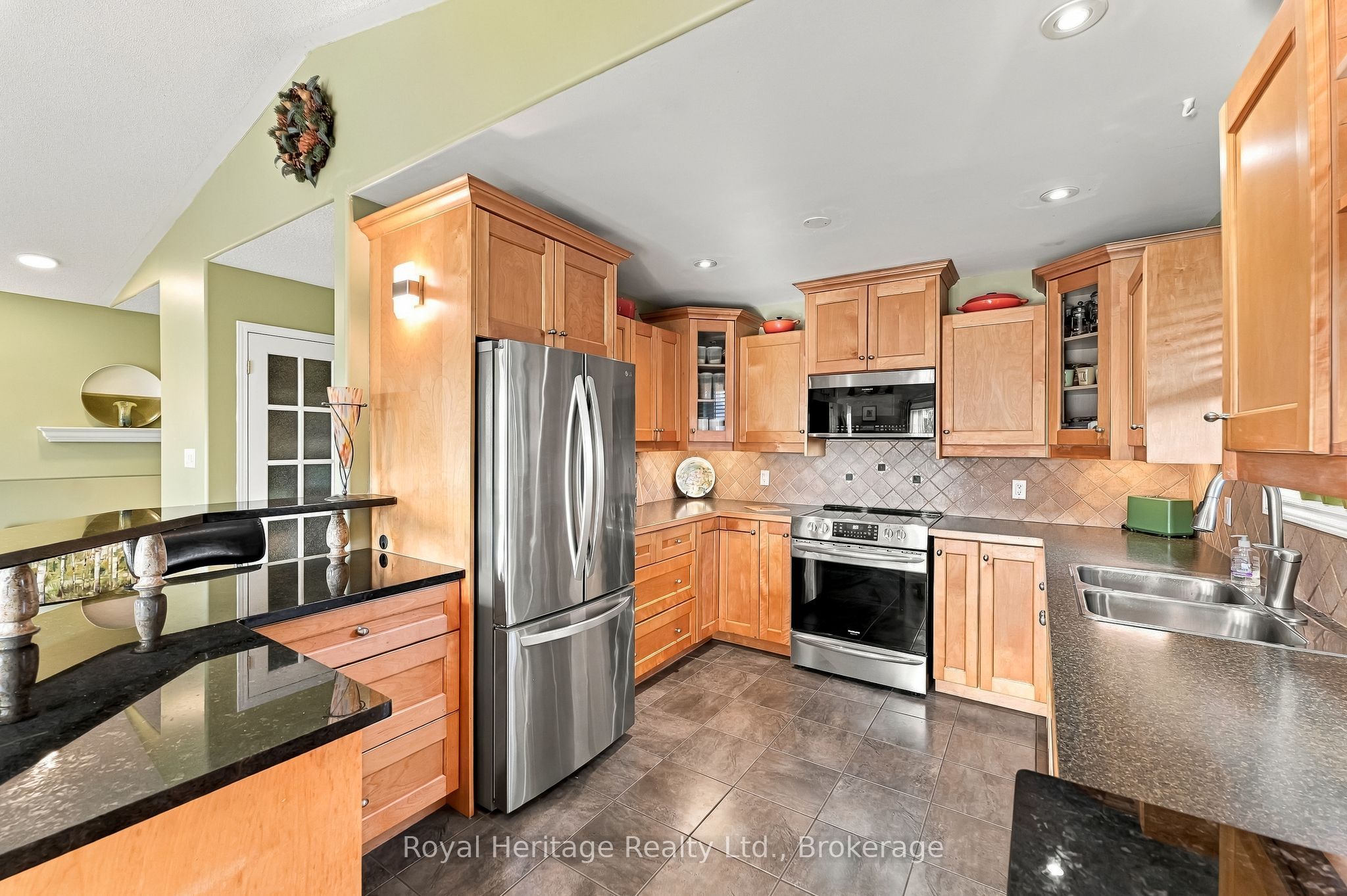 6 Quick Lane Property Photo 8