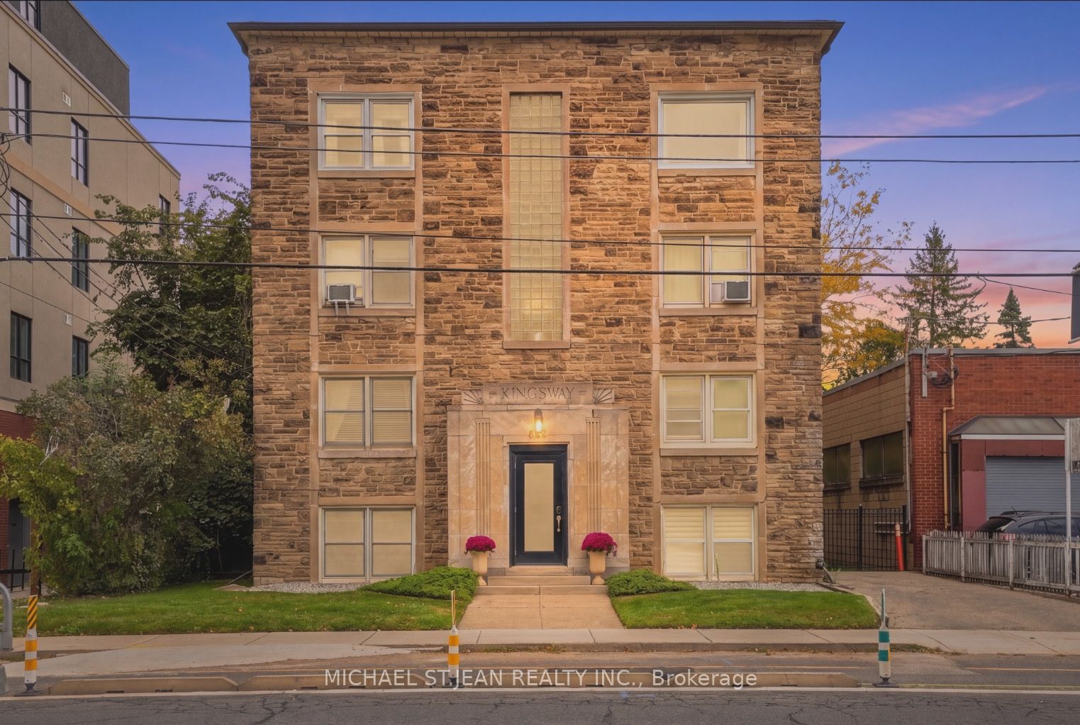 802 King Street W 2 Property Photo 1