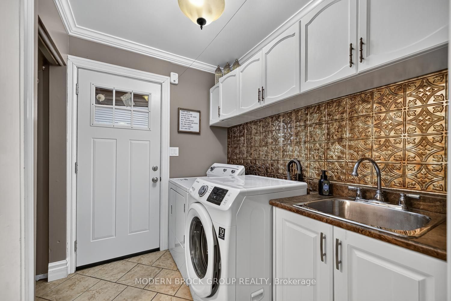 23 Cambridge Crescent Property Photo 20