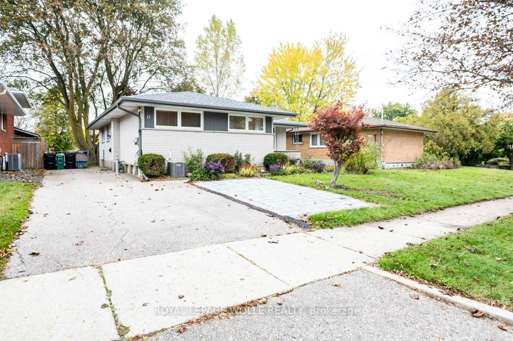 11 Duncairn Avenue Property Photo 2