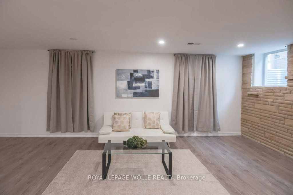 11 Duncairn Avenue Property Photo 24