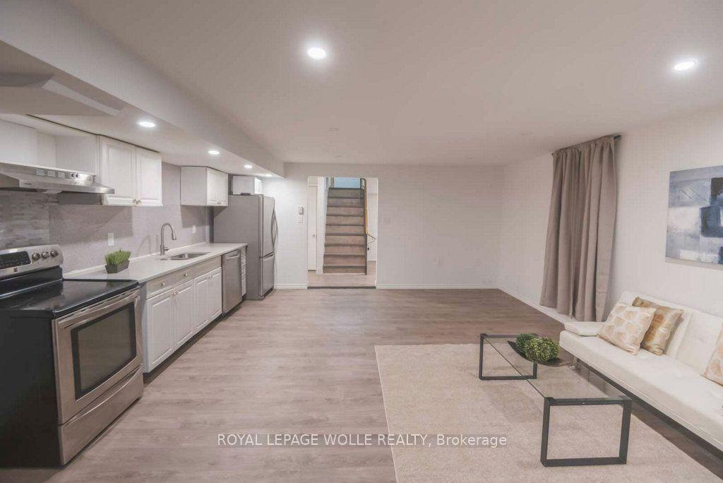 11 Duncairn Avenue Property Photo 27
