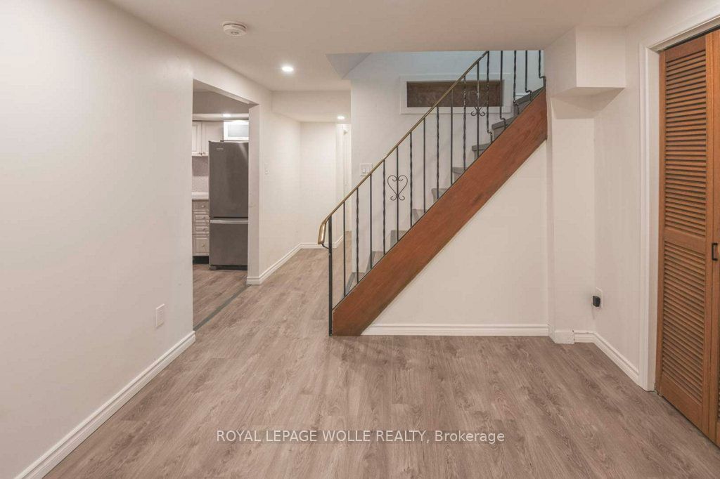11 Duncairn Avenue Property Photo 29