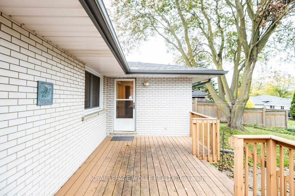 11 Duncairn Avenue Property Photo 39